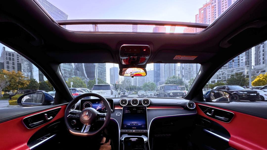 Mercedes-Benz C300 gallery page 4
